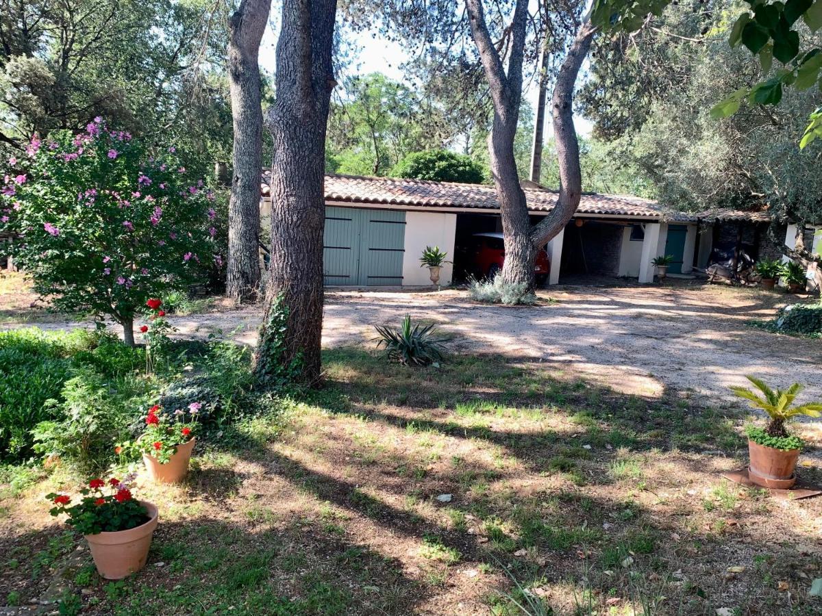 Mazet Proche Golf Villa Nimes Bagian luar foto